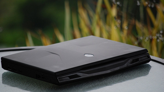 Dell M11xR2 Review: The World's Smallest Gaming Laptop Goes i7